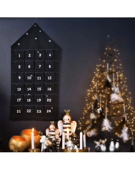 Textilný adventný kalendár House